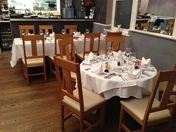 Hamilton's Guest house Chertsey
